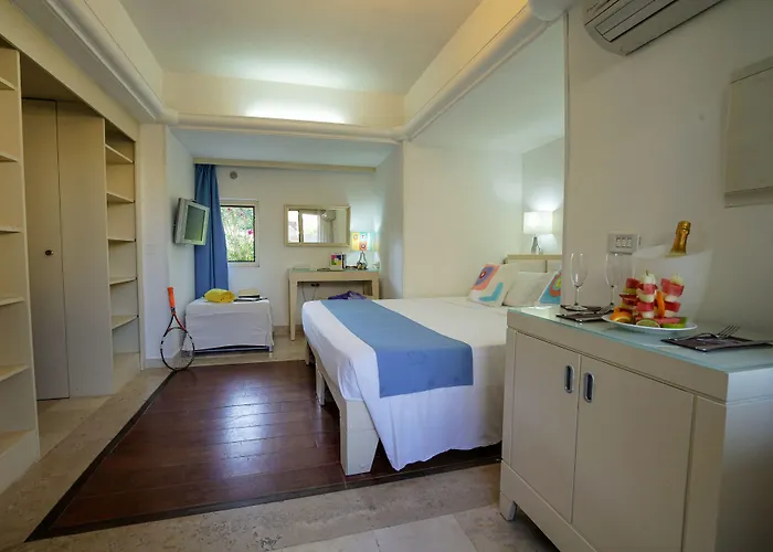 Le Cale D'otranto Resort 3*